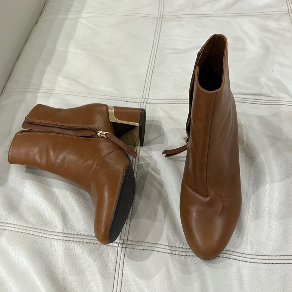Tan Heels